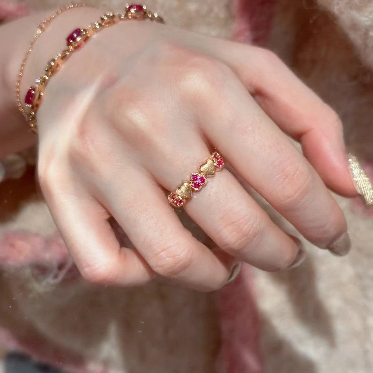 Sweetheart Vintage Brushed Zircon Ring Red Corundum